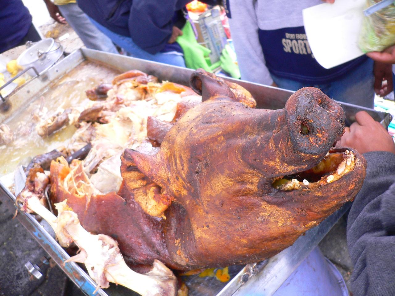 ecuador-otavalla-pig.JPG