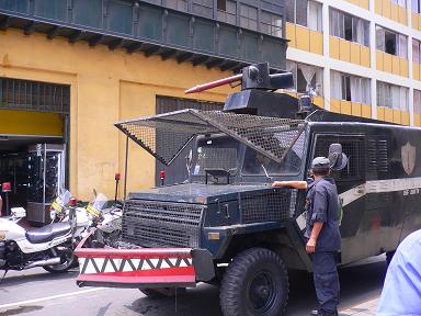 peru-lima-water-canon.JPG