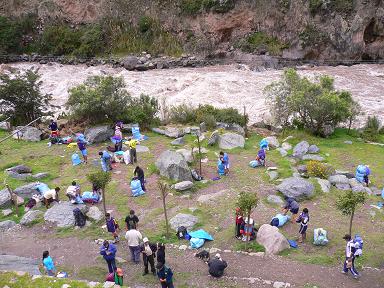 peru-inca-trail-day-1-porters.JPG