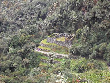 peru-inca-trail-day-2-even-more-ruins.JPG