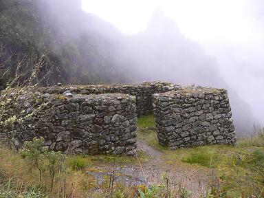 peru-inca-trail-day-2-more-ruins.JPG