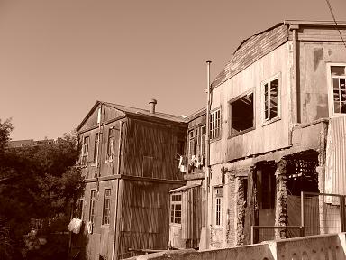 chile-valpo-cerro-bella-building.JPG