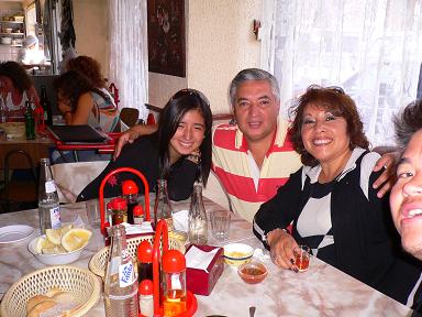 chile-valpo-seafoodlunch-locals.JPG