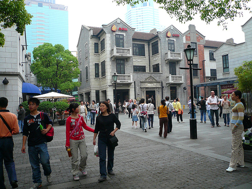 shanghai-shopping-district.jpg